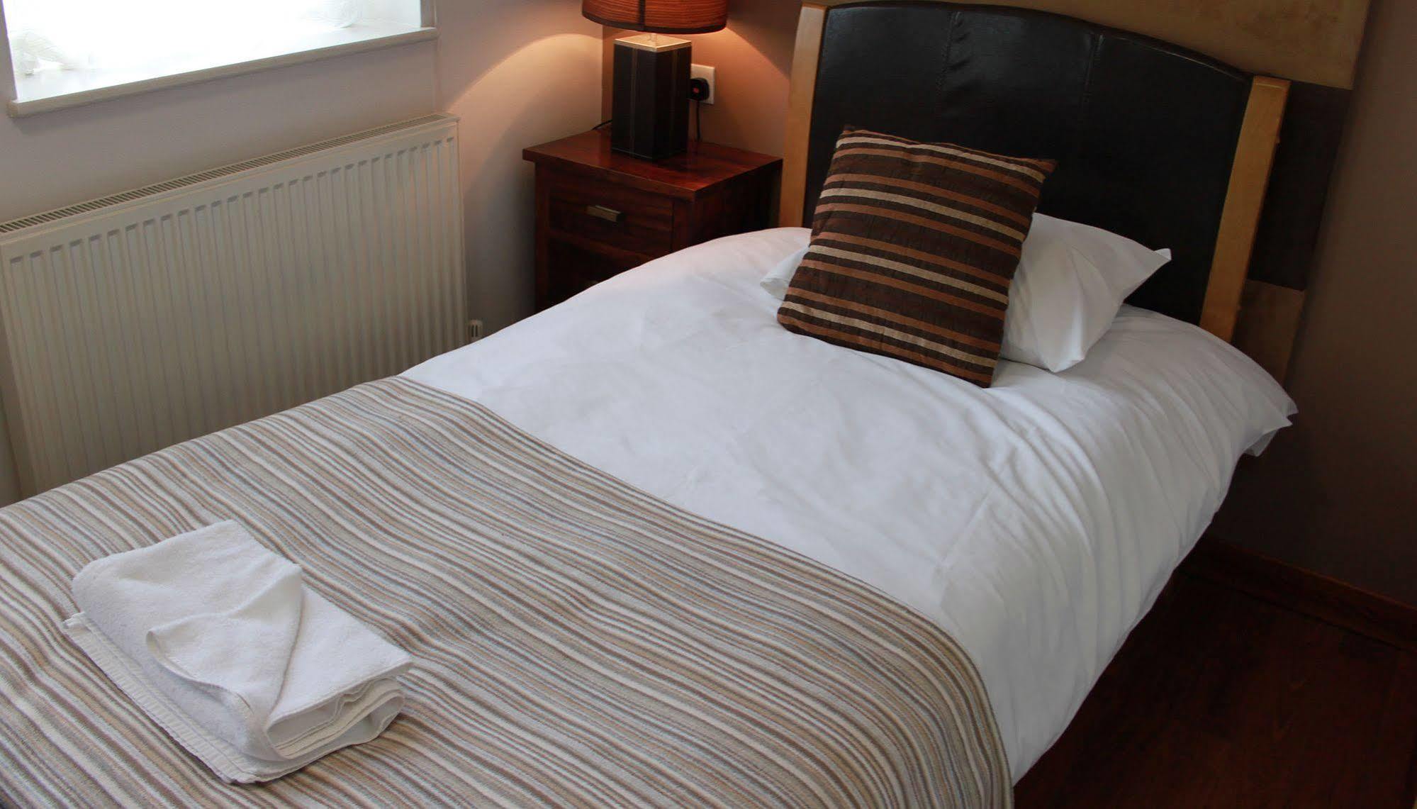 Leaside Hotel Luton  Eksteriør bilde